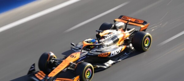 Пиастри защищает гибкий крыло перед ГП Сингапура